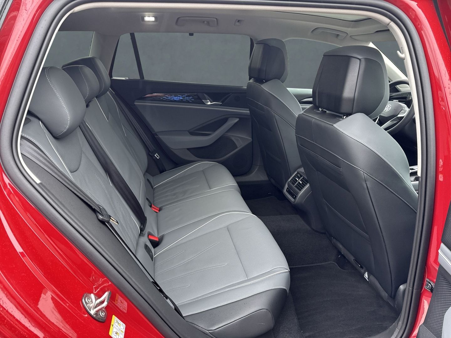 Passat Variant 2.0 TDI Elegance HUD AD StandHZG 