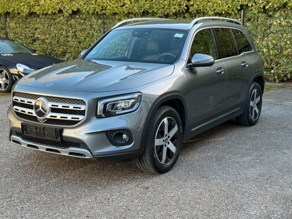Image of Mercedes-Benz GLB 200