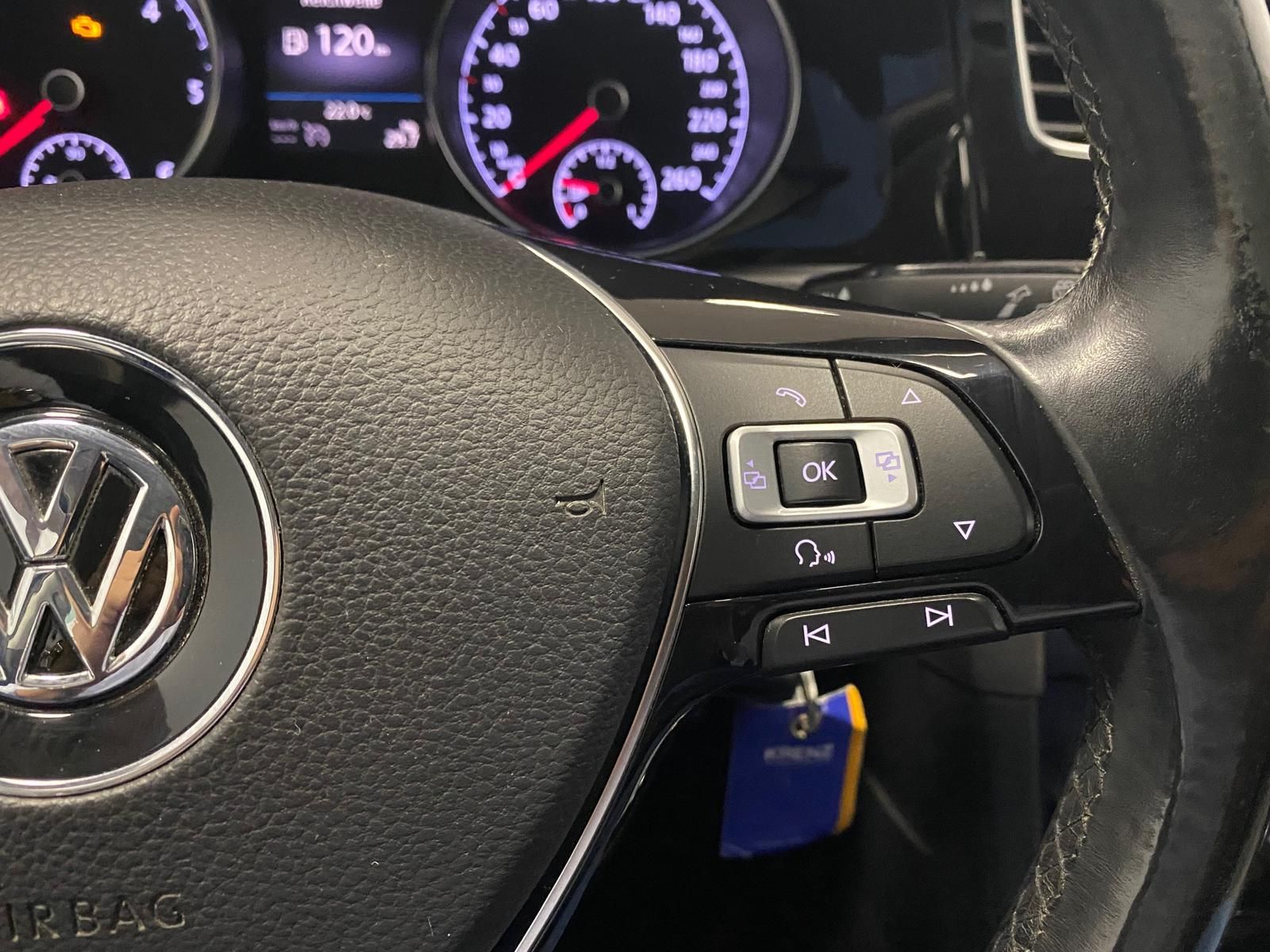 Fahrzeugabbildung Volkswagen Golf 2.0 TDI Allstar BMT KLIMA+PDC+NAVI+SITZHEIZ