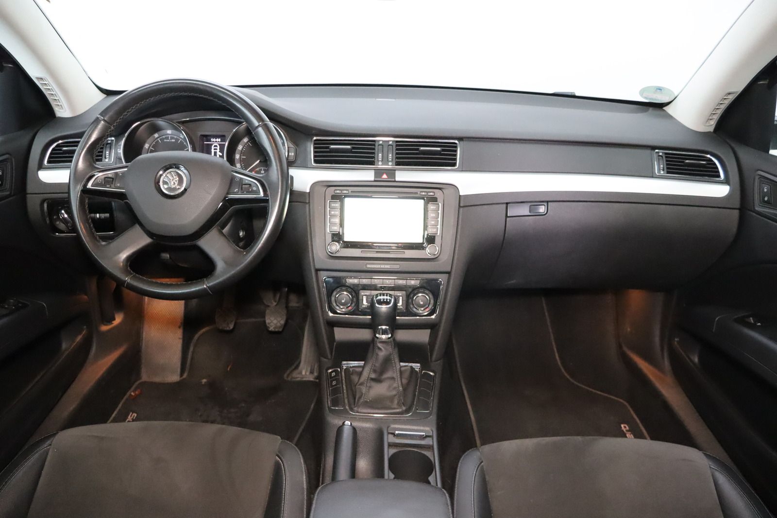 Fahrzeugabbildung SKODA Superb * Memory * Alcantara * PDC