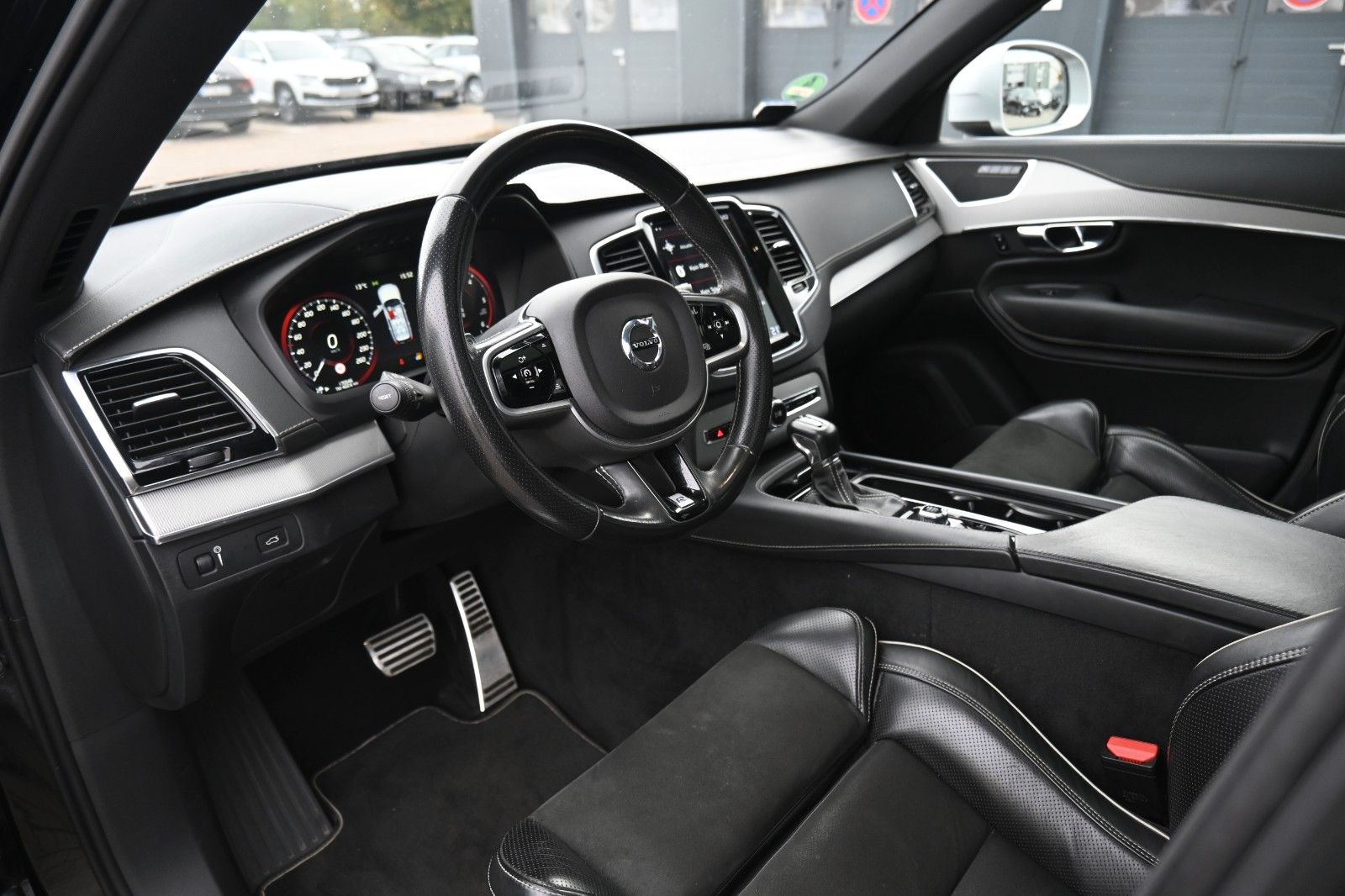 Fahrzeugabbildung Volvo XC90 D5 AWD*R Design*LUFT*PANO*7Si*LED