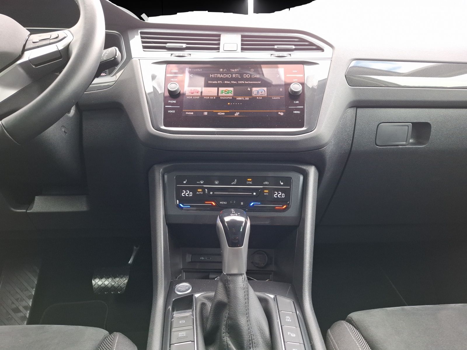 Fahrzeugabbildung Volkswagen Tiguan TDI Elegance DSG 4M Standhzg. Matrix Navi
