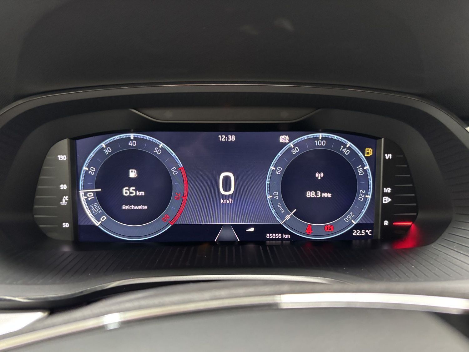Fahrzeugabbildung SKODA Octavia 1.5 TSI Style#Virtual#Kamera#Spur#HeadUp