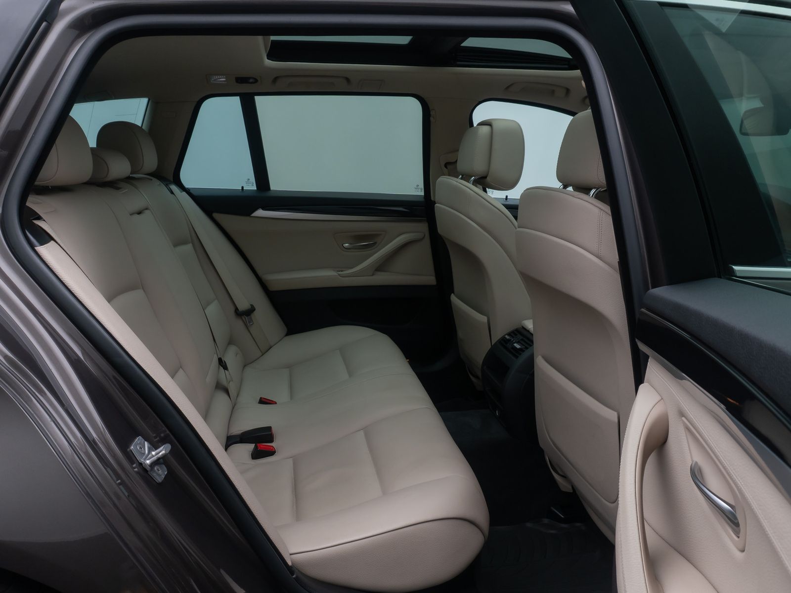Fahrzeugabbildung BMW 525d Memory Bi-Xenon GeschwindigReg NaviPro HiFi