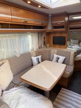 Dethleffs Nomad 560 FMK - silber Wohnwagen