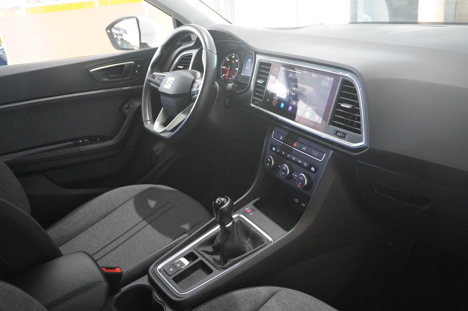 Fahrzeugabbildung SEAT Ateca 2.0 TDI STYLE NAVI/LED/SHZ/TEMP./PDC/DAB+