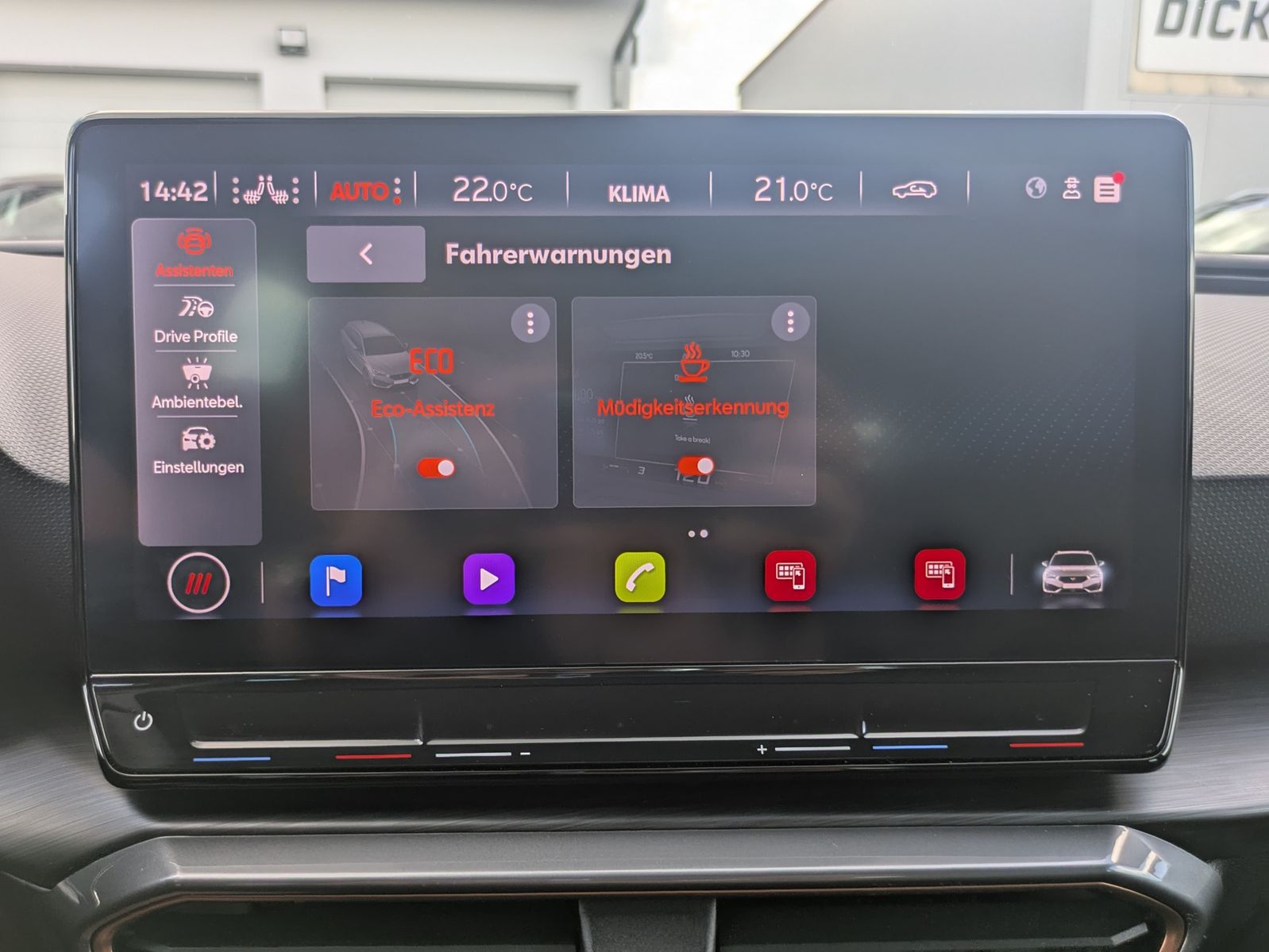 Fahrzeugabbildung CUPRA Leon 1.5 eTSI DSG MATRIX-LED*ACC*AHK*KAMERA*18"