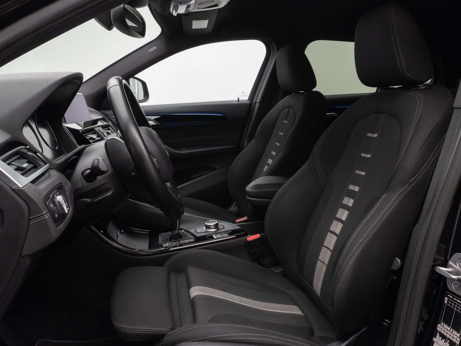 Fahrzeugabbildung BMW X2 sD18d Kamera DAB LED Geschwindigkeitsr Sport