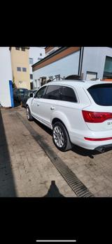 Audi Verkaufe unseren Audi Q7 - Audi Q7 Gebrauchtwagen in Stuttgart