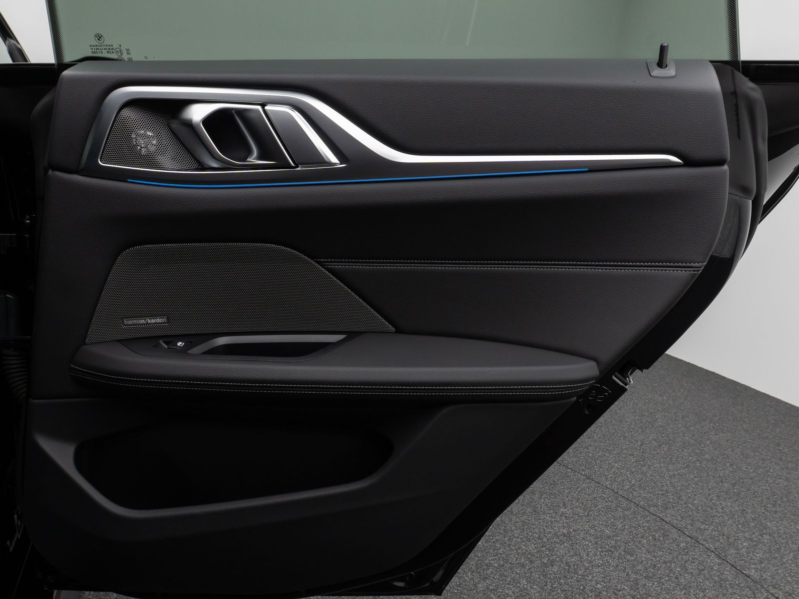 Fahrzeugabbildung BMW i4 M50 Gran Coupè Glasdach 360°HUD DAB H/K ACC