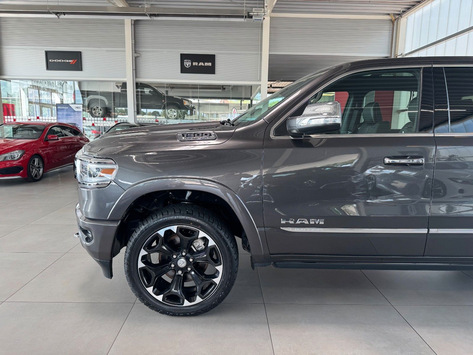 Fahrzeugabbildung Dodge RAM 5,7 Limited LPG "200 Liter-Tank  AHK LRA"
