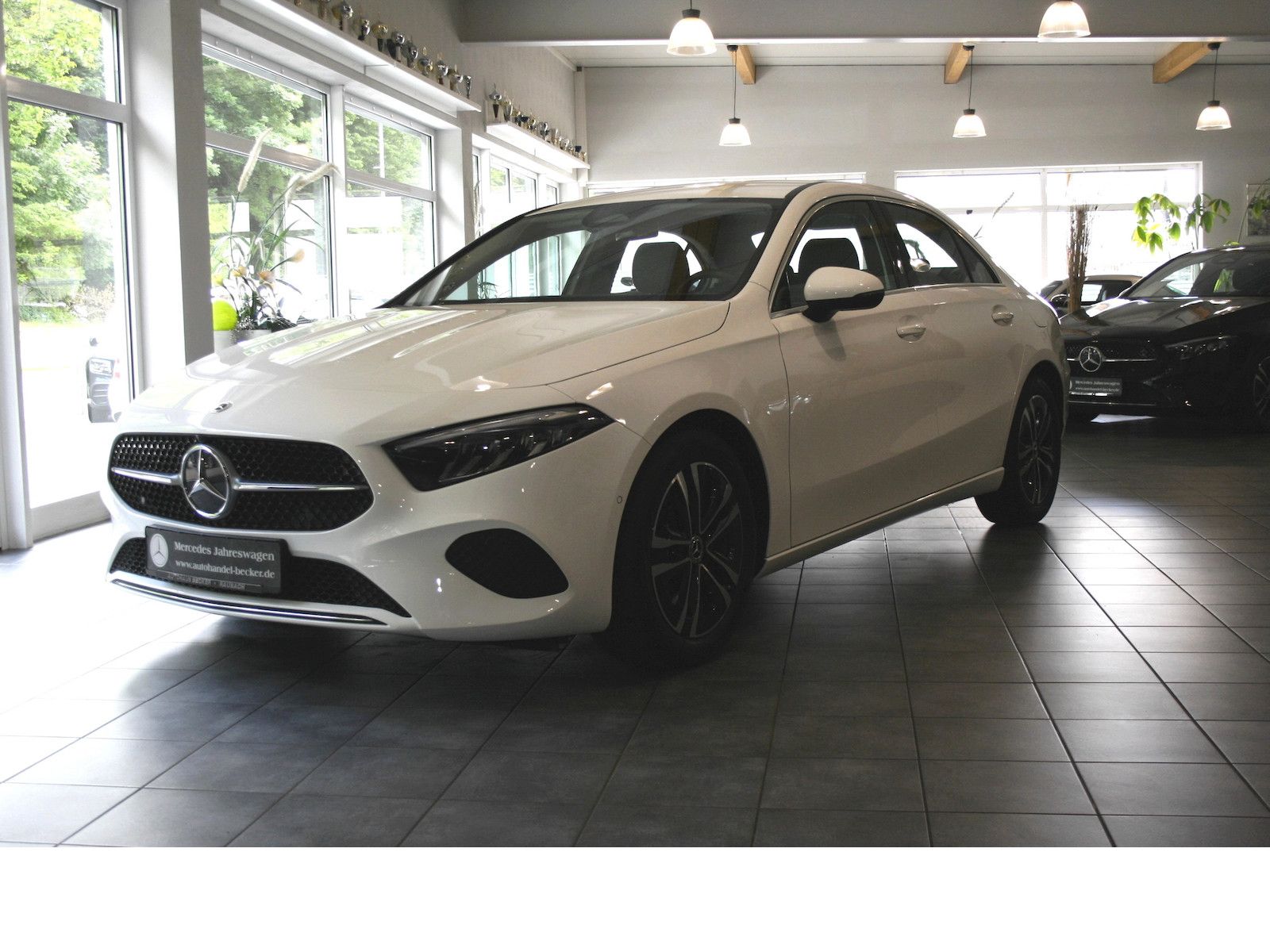Fahrzeugabbildung Mercedes-Benz A 180 Progres.Limousine*MBUX*LED*Winterpaket