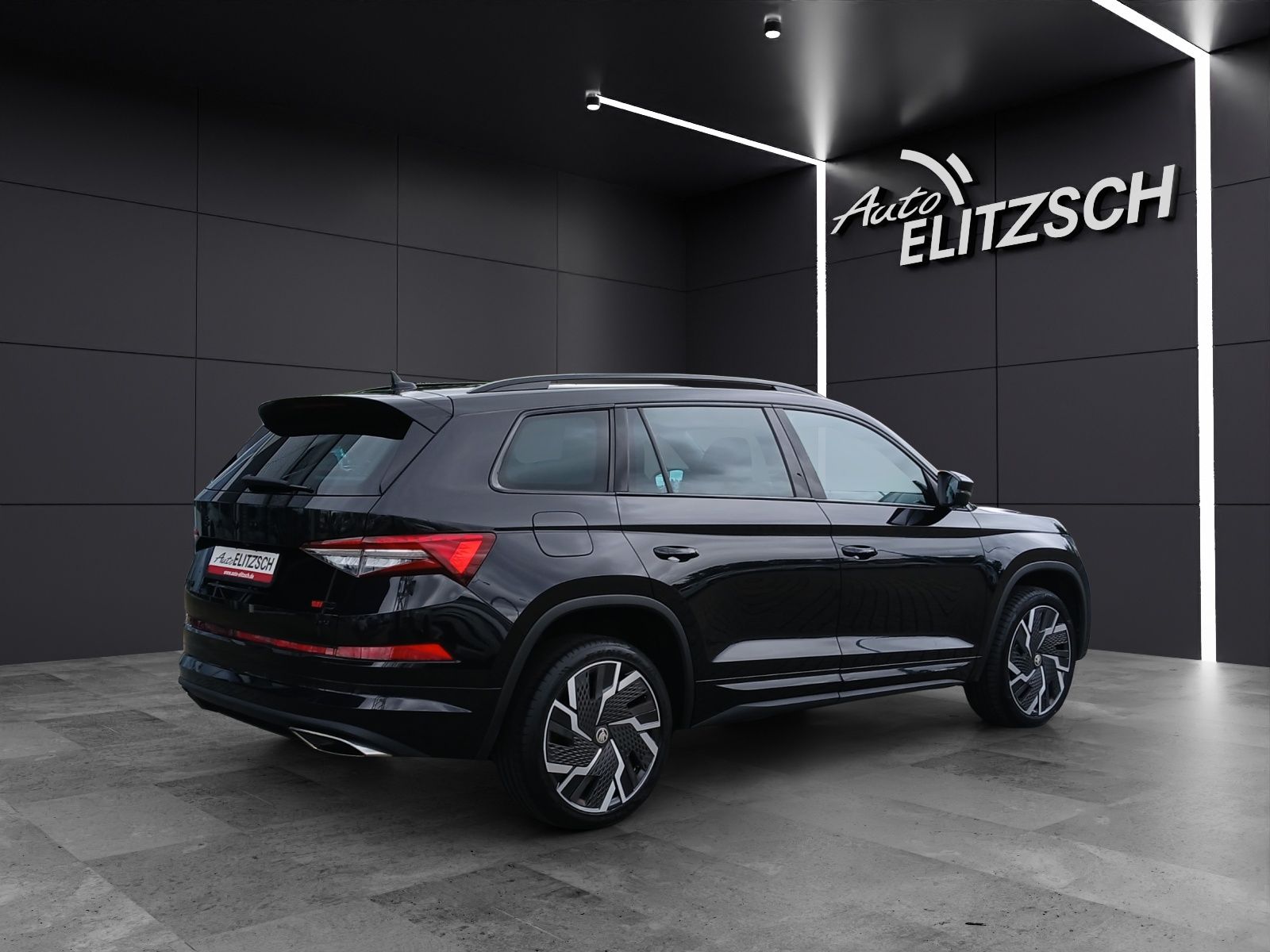Fahrzeugabbildung SKODA Kodiaq RS 4x4 Matrix Navi AID GRA RFK SHZ 20"