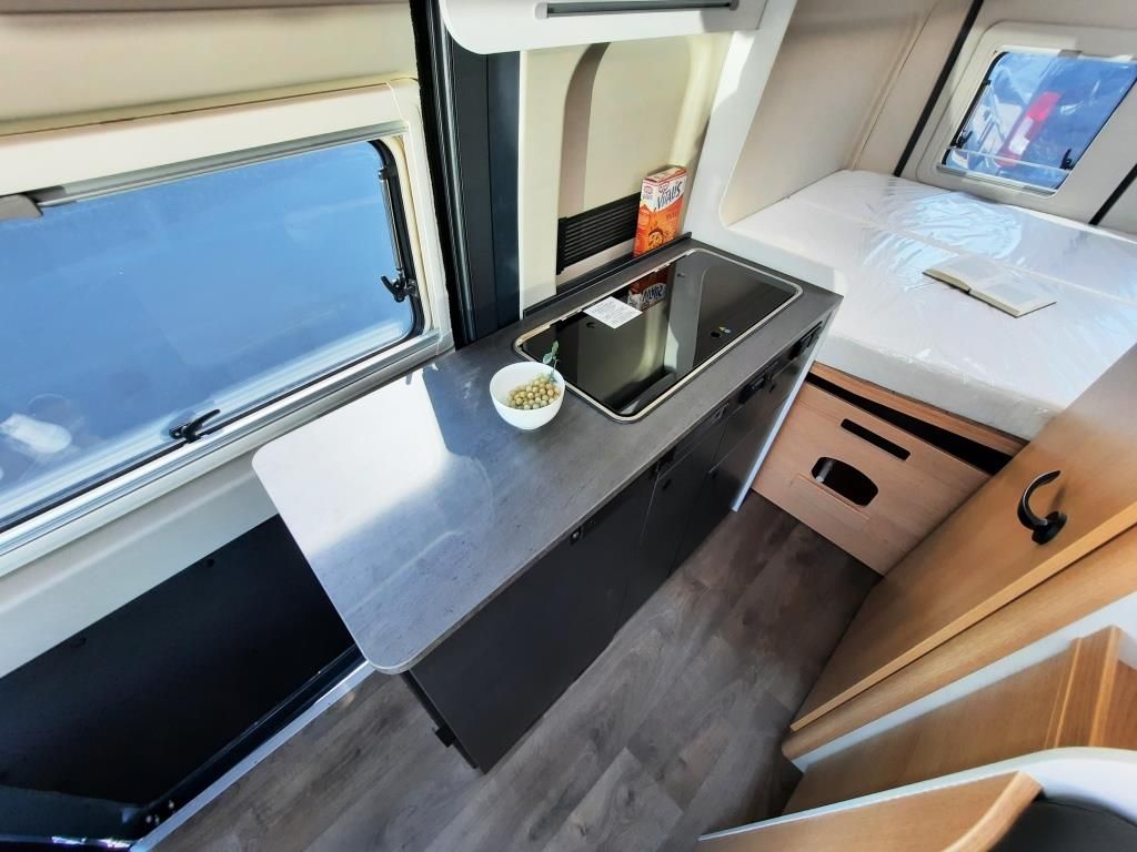 Fahrzeug Übersicht 14 Fahrzeugabbildung Sunlight Camper Van CLIFF 600 Adventure Edition Verfüg./S