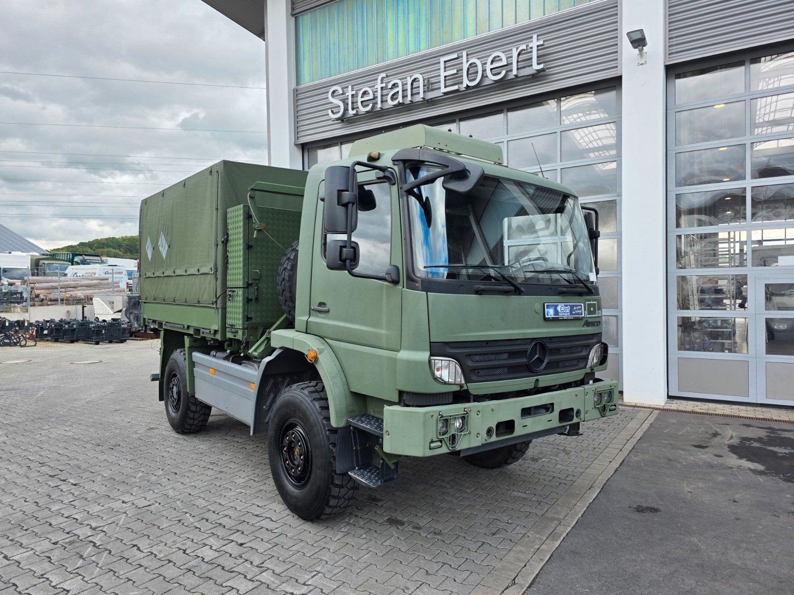 Fahrzeugabbildung Mercedes-Benz Atego 1018 A 4x4 Pritsche Plane mehrfach vorh.