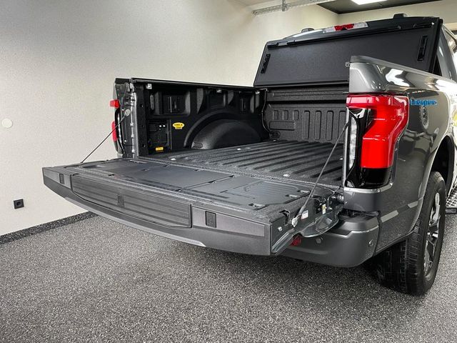 Fahrzeugabbildung Ford F ORD F 160 LIGHTNING LARIAT 4x4 CO-PILOT 360