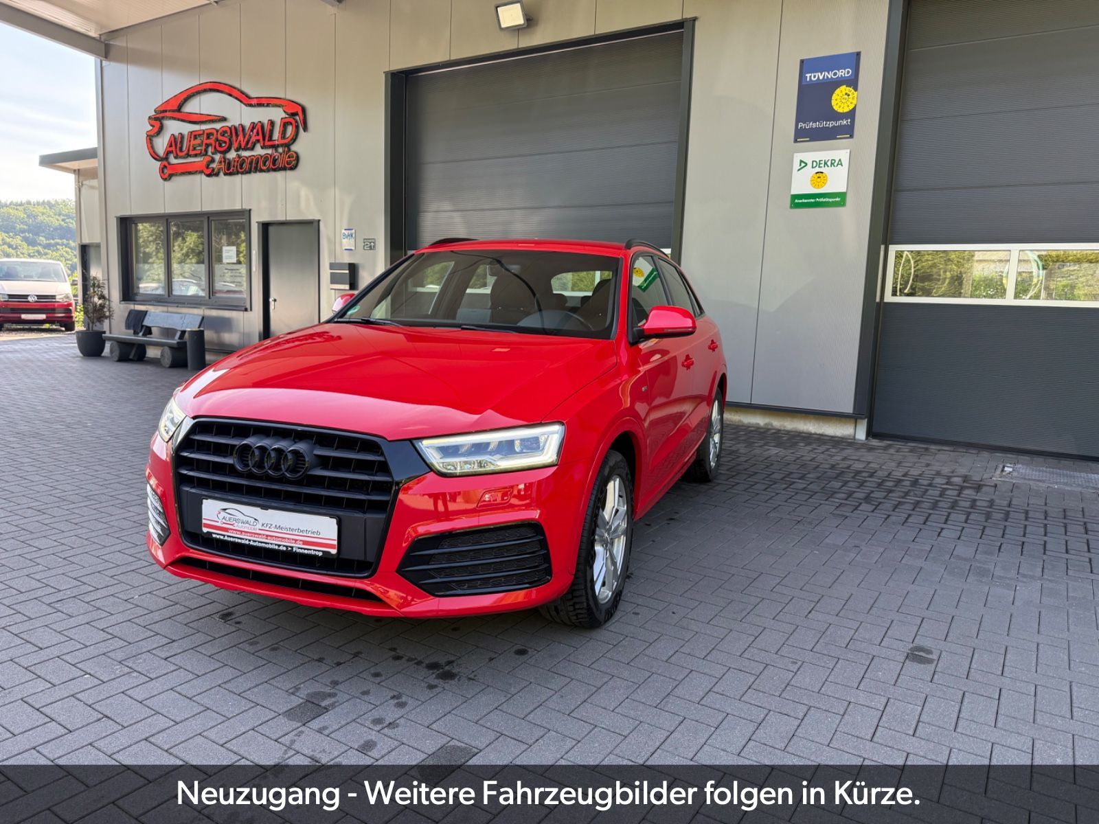 AUDI Q3 sport S-Line Black Style *LED *Navi **GRA
