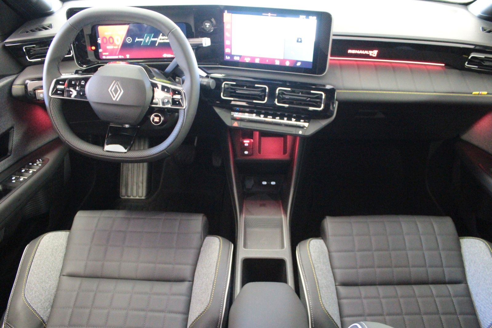 Fahrzeugabbildung Renault R 4 150 Comfort Range Iconic *Vollausstattung*