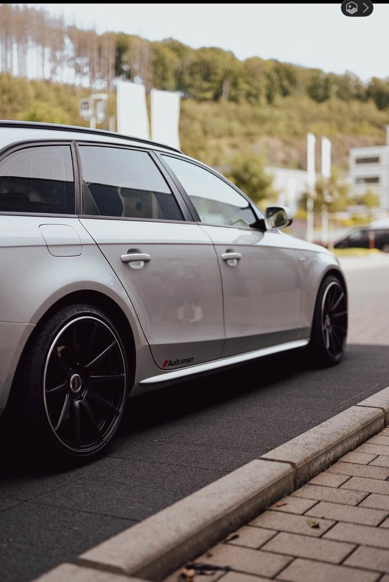Audi A4 2011 — engine