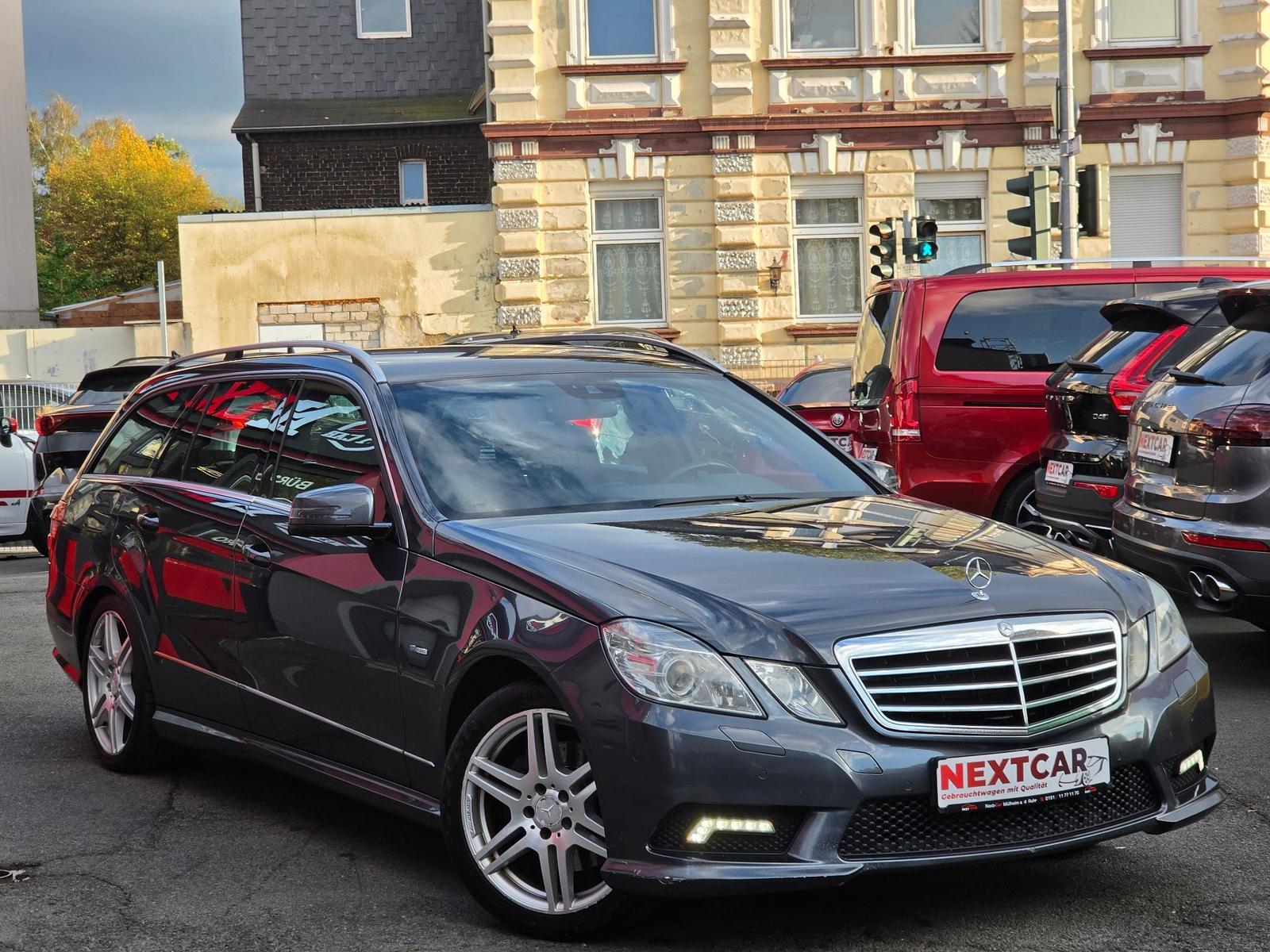 Mercedes-Benz E350 2011 — photo 39