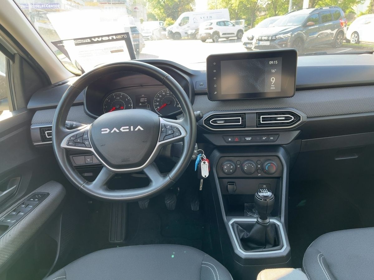 Fahrzeugabbildung Dacia Jogger Expression TCe 110 ABS Fahrerairbag ESP Z