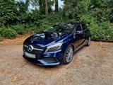 Mercedes-Benz A 220 4MATIC 7G AMG Line Cavansitblau Metallic - : Blau, Metallic