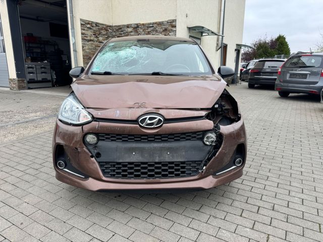 Hyundai i10 1.2 YES! Automatik