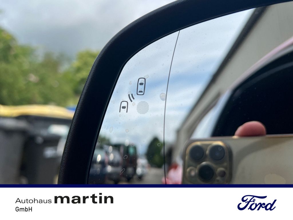 Fahrzeugabbildung Ford Focus 1.0 ST-Line BI-XENON KAMERA SYNC NAVI SHZ