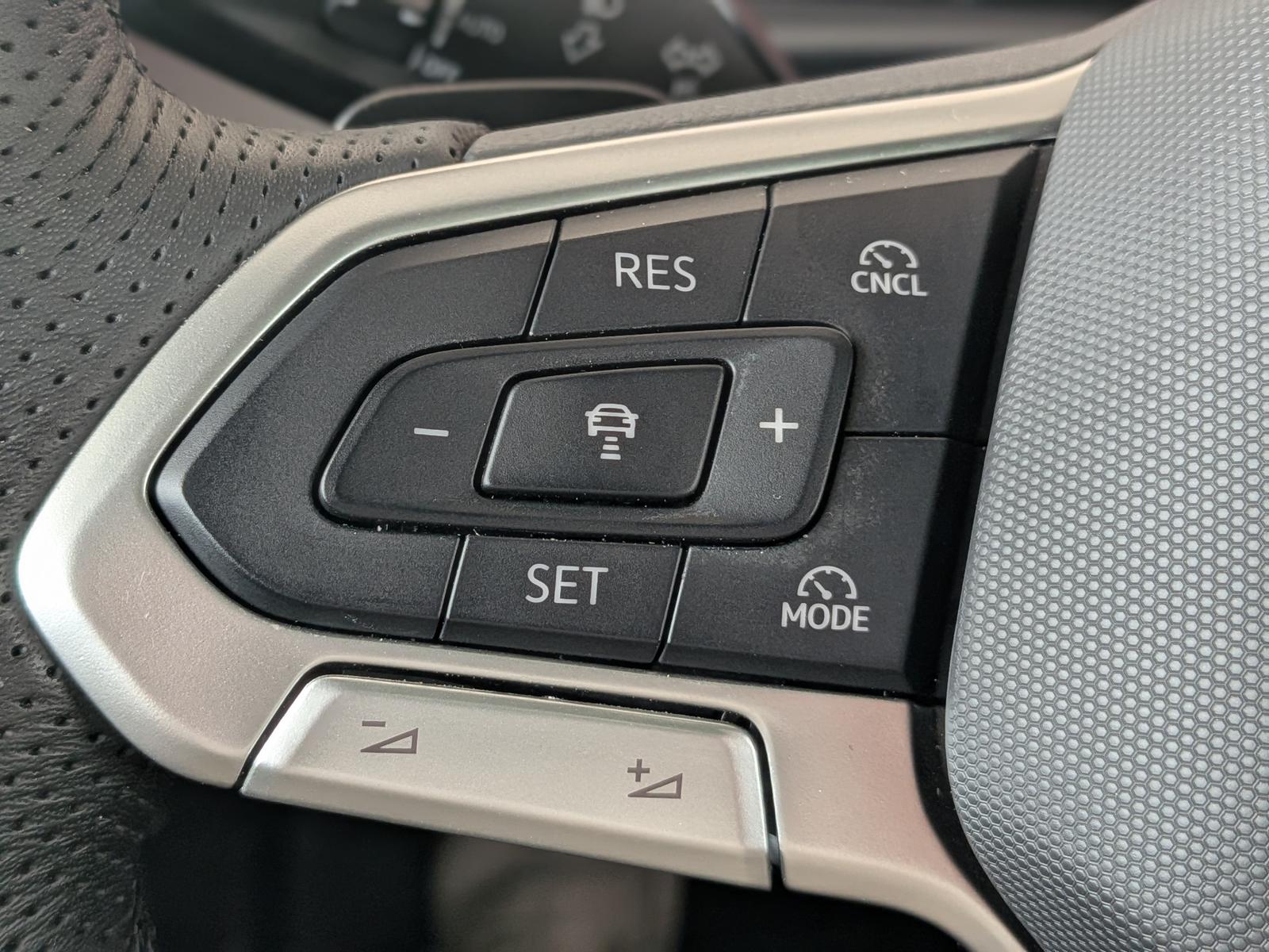 Volkswagen T-Roc 1.5 eTSI R-Line IQ Matrix H/K Pano AHK 19", миниатюра 22