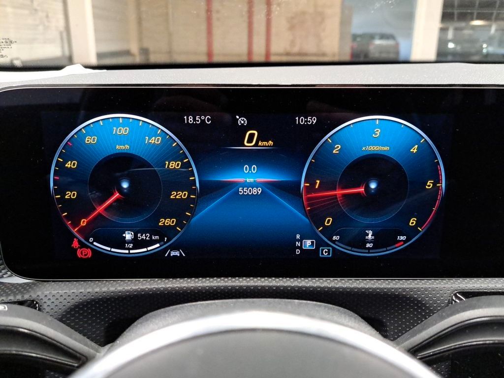 Fahrzeugabbildung Mercedes-Benz CLA 200 d  Shooting Brake LED/NAVI/LEDER/SHZ/CAM