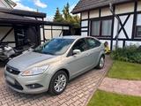 Ford Focus Ghia mit Klima - Ford Focus aus 2009: Ghia