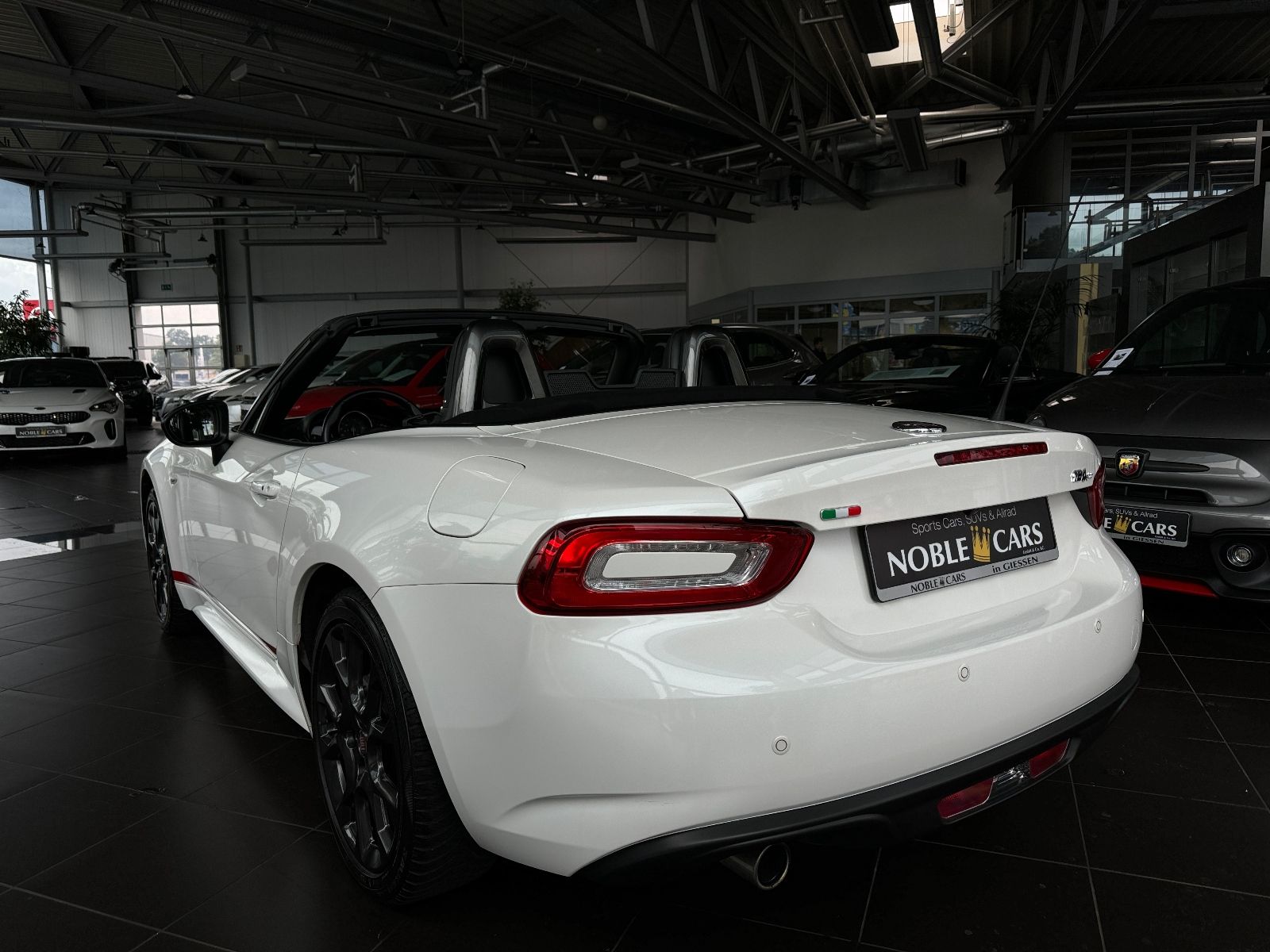 Fahrzeugabbildung Fiat 124 Spider S-Design KLIMA LED NAVI ALU