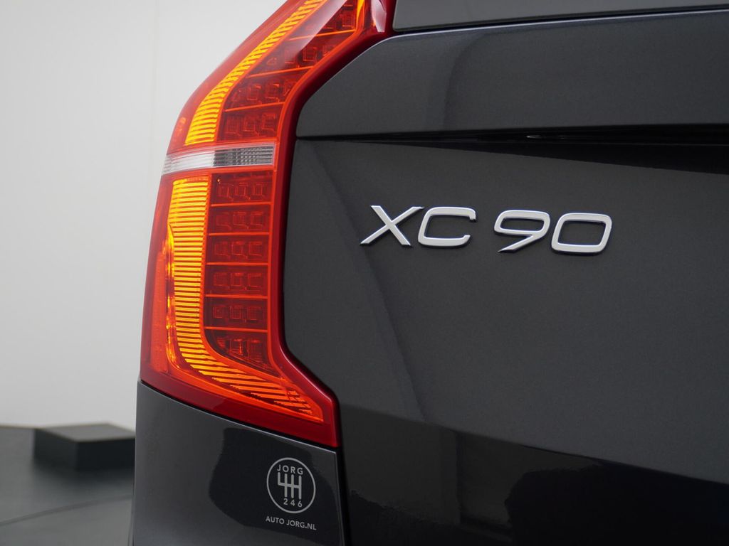 Volvo XC90 2.0 T8 Twin motor AWD Momentum panorama dac