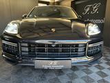 Porsche Cayenne Turbo,BOSE,360°Kam.Apple,Pano.Matrix LED - Porsche in Oldenburg