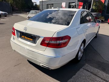 Mercedes E 200 - 4