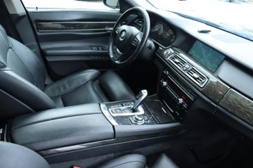 BMW 740d xDrive  HEAD UP+ACC+GSD
