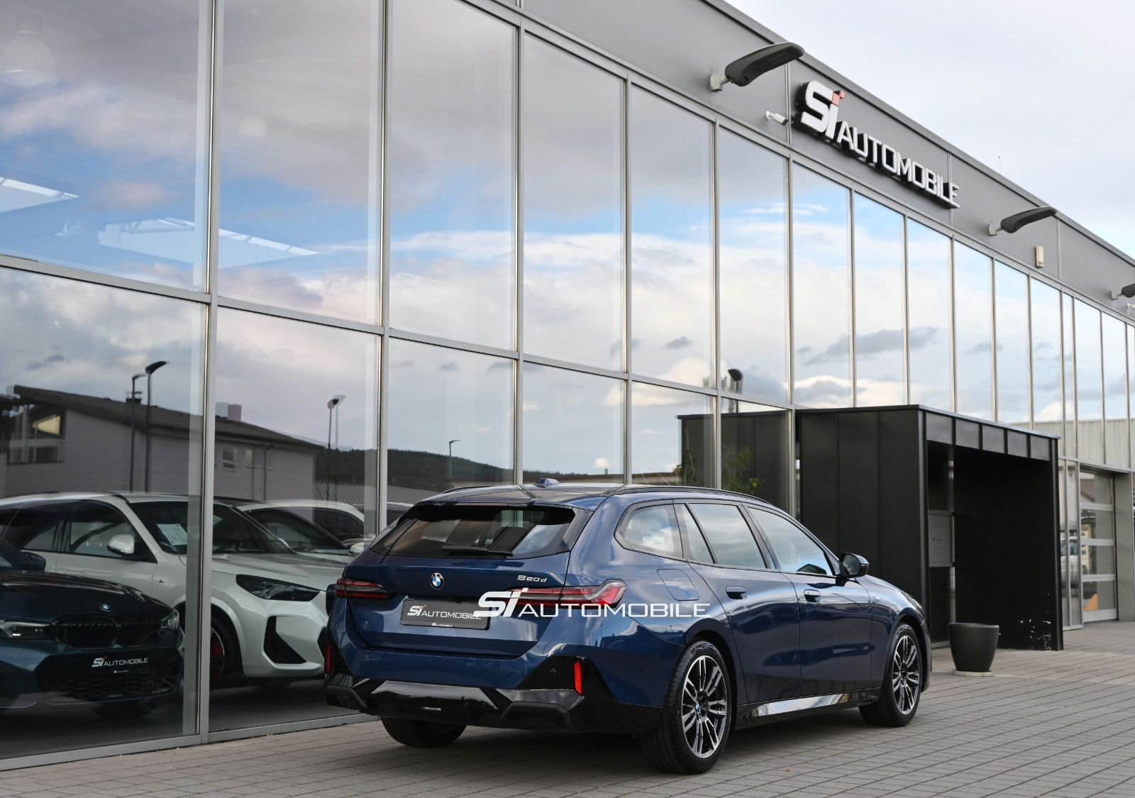 Fahrzeugabbildung BMW 520d Touring Aut. M-Sport Pro °ACC°AHK°STANDHEIZ