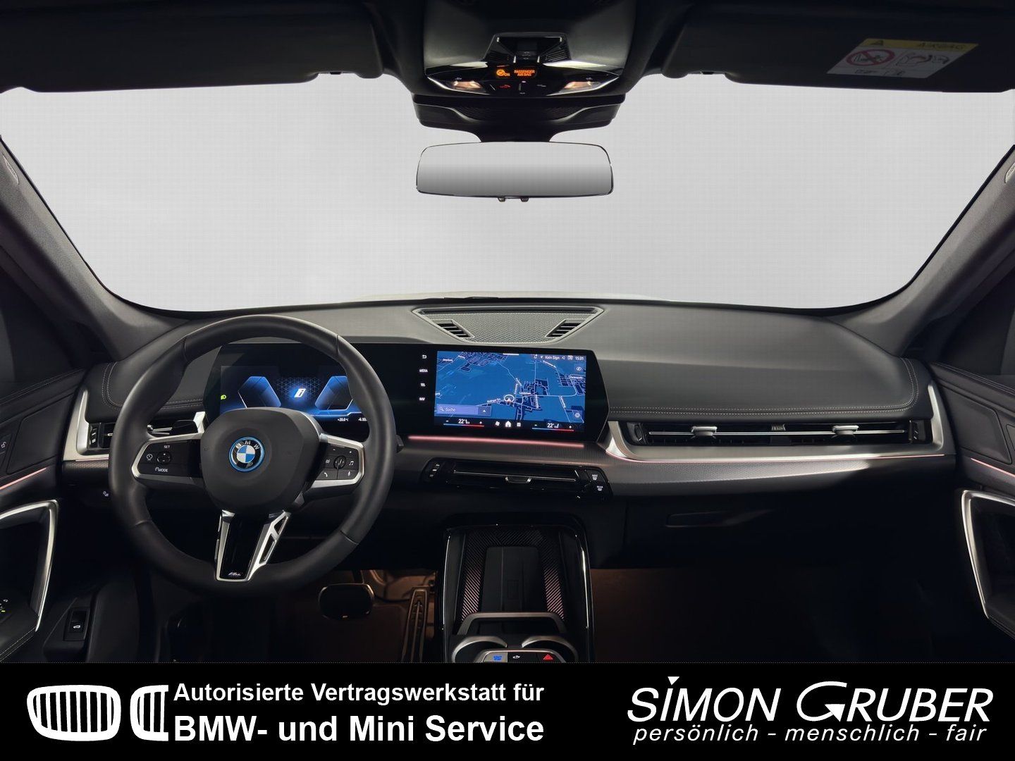Fahrzeugabbildung BMW iX1 xDrive30 M Sport Pano el.Heckklappe AHK LED