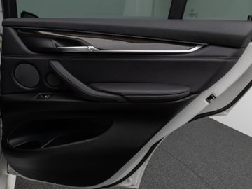 Fahrzeugabbildung BMW X5 xDr 30d M Sport Pano HUD H/K AHK  Comfort 20'