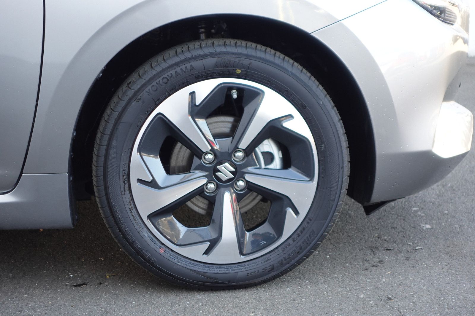 Fahrzeugabbildung Suzuki Swift Comfort+ 1.2 MildHybrid,Navi,Kamera,Sitzhz