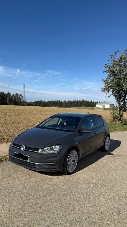 Image of Volkswagen Golf