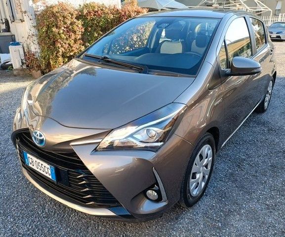 Toyota Yaris 1.5 Hybrid 5 porte Business