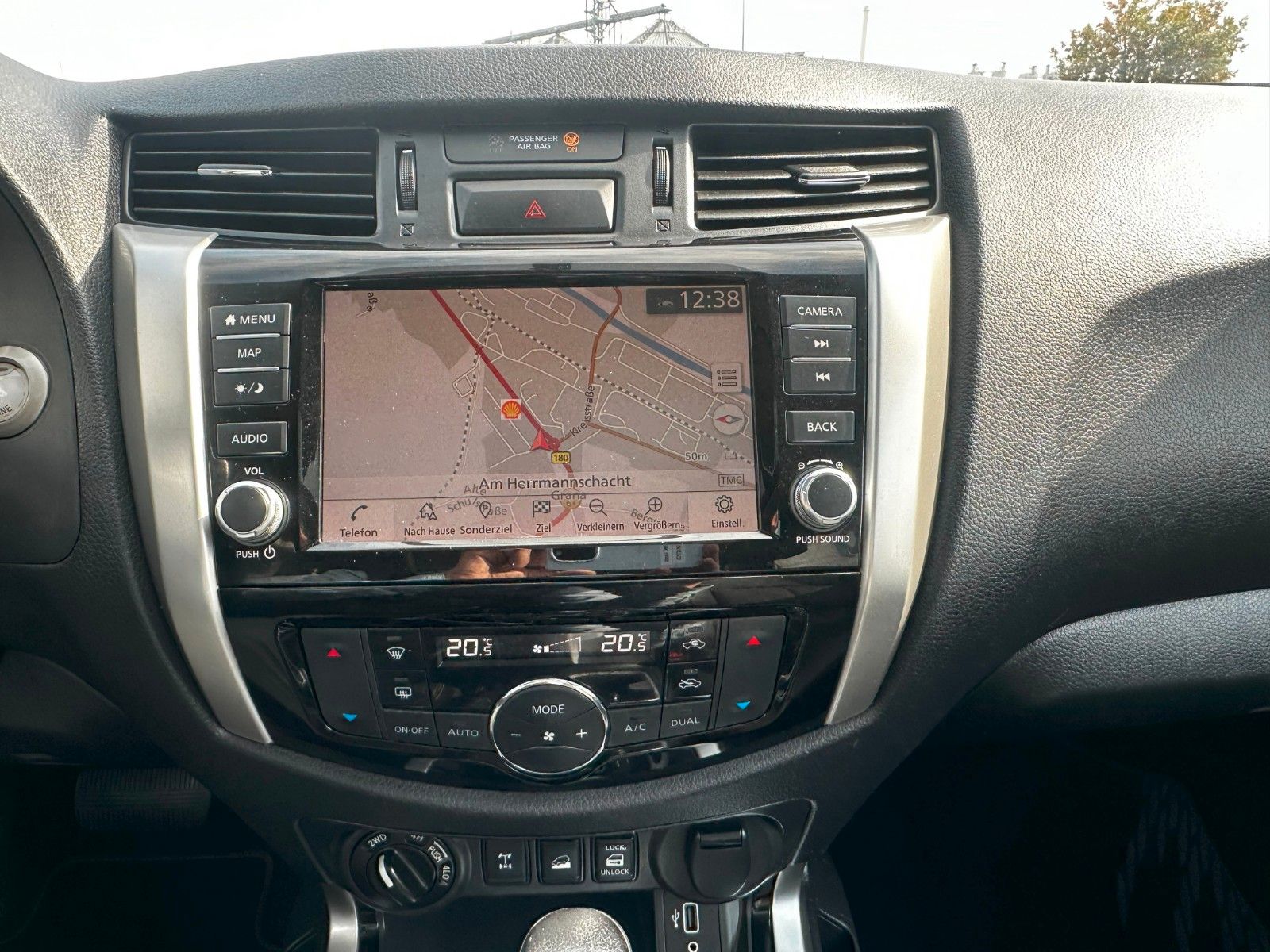 Fahrzeugabbildung Nissan Navara NP300 N-Guard Double Cab 4x4
