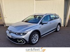 Fahrzeugabbildung Volkswagen Golf VIII Var. Alltrack 4M Navi Matrix ACC StdHz