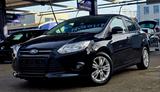 Ford Focus Lim. 1.6 Titanium *FEST PREIS !!! * - Ford Focus aus 2011: Limousine