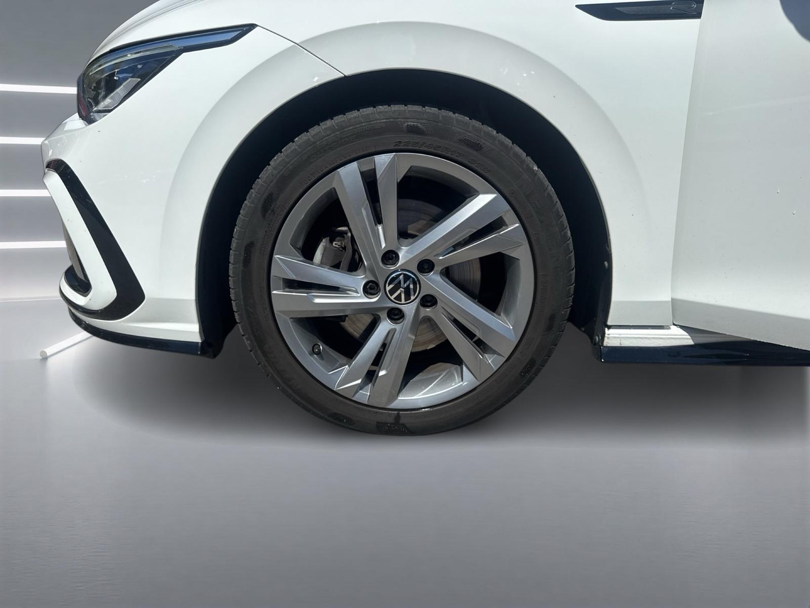 Volkswagen Golf VIII 2.0 TSI R-Line LED KAMERA NAVI SHZ 17", миниатюра 6