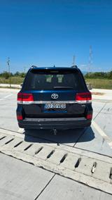 Toyota LC 200 Executive Lounge V8 4.6 Petrol - Toyota Land Cruiser: V6