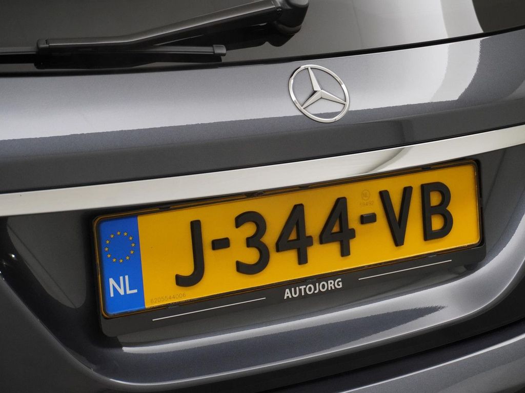 Mercedes-Benz CLS 63 AMG Shooting Brake S 4MATIC Schiebedach |