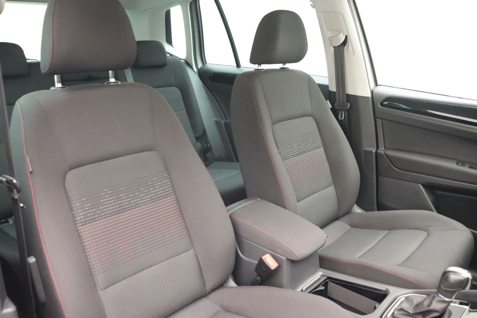 Fahrzeugabbildung Volkswagen Golf VII Sportsvan 1.4 Sound BMT/Start-Stopp