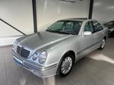 Mercedes-Benz E 220 CDI Elegance Aut. *SCHECKHEFTGEPFL.BEI MB* - Angebote